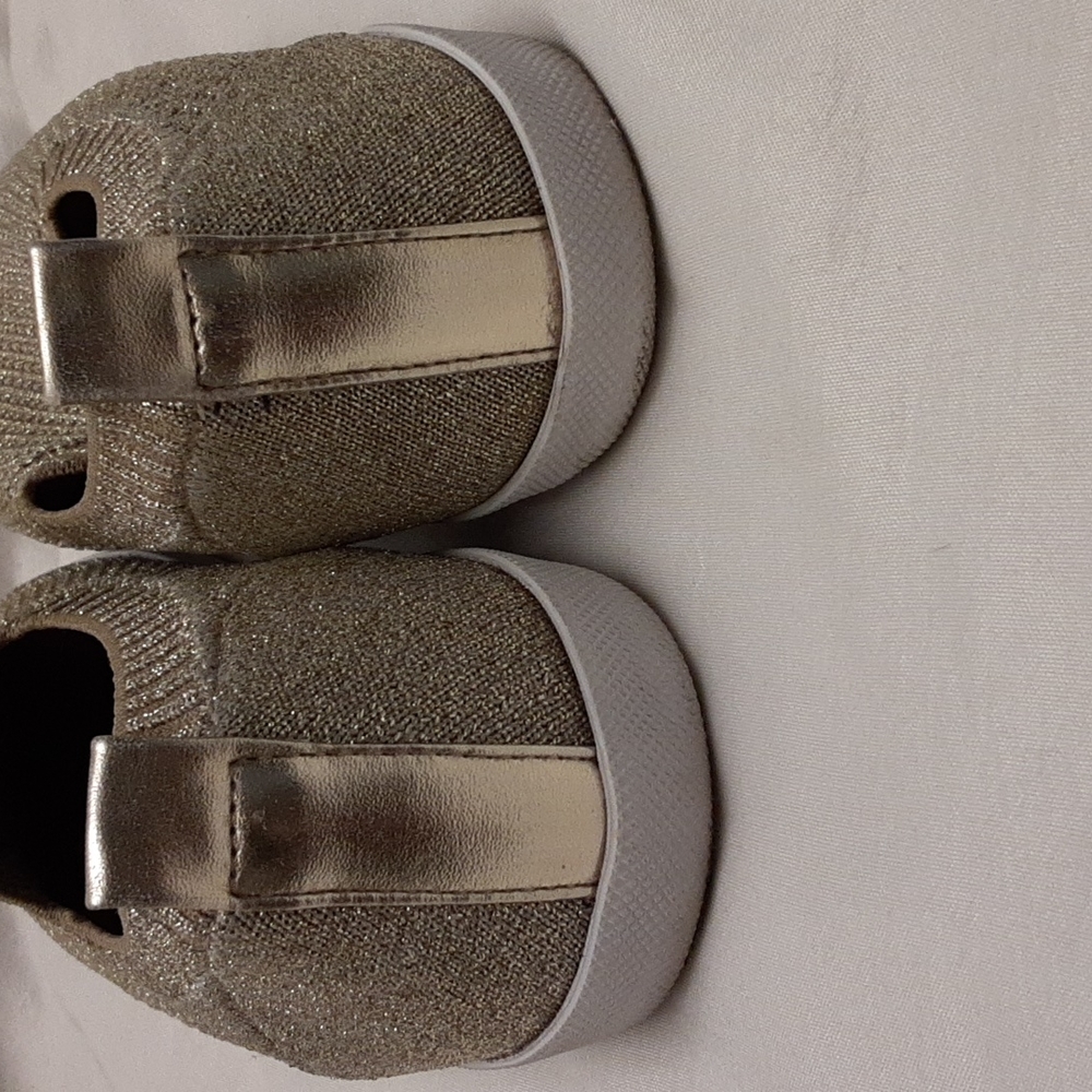 Nautica size 6.5 women's gold metallic slip on sneaker. - Picture 6 of 14